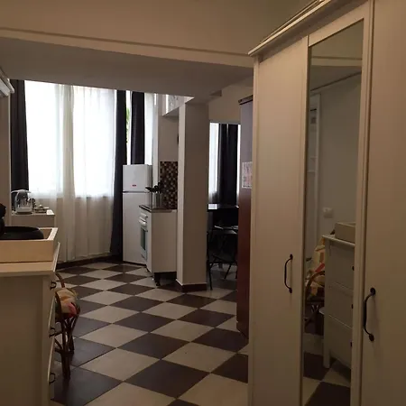 #232 For 4 People In The Center Of & Free Wifi Apartment *